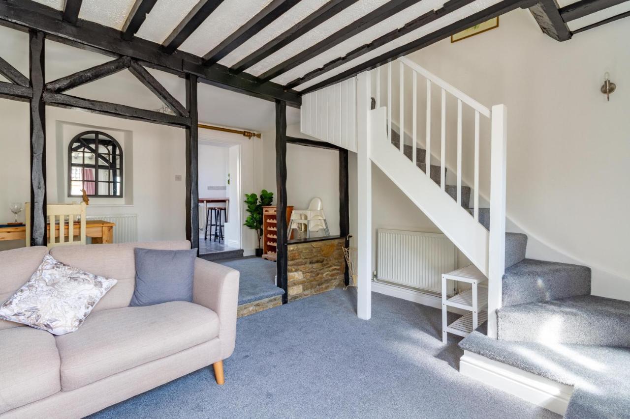 Family Friendly Cottage With Bunk Beds And Courtyard Malmesbury Dış mekan fotoğraf